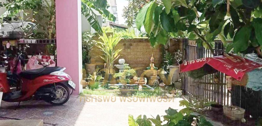 บ้านแฝด 2 ชั้น หมู่บ้านภัสสร ไพรด์ ศรีนครินทร์-เทพารักษ์ ซอย ทรัพย์บุญชัย ใกล้ทางด่วนวงแหวนกาญจนาภิเษก