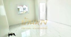 ทาวน์เฮ้าส์ 2 ชั้น หมู่บ้านวิวัฒน์โฮม ซอยเทศบาลบางปู 40 ทำเลดีใกล้รถไฟฟ้าสถานีแพรกษา รีโนเวทใหม่พร้อมเข้าอยู่