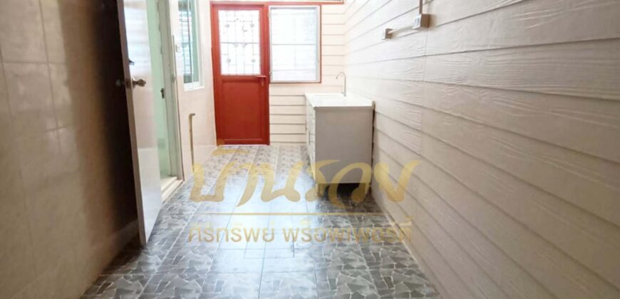 ทาวน์เฮ้าส์ 2 ชั้น *หลังมุม หมู่บ้าน พิศาล บางกระดี่ โครงการ 2 ใกล้ถนนพระราม 2