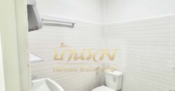 ทาวน์เฮ้าส์ 2 ชั้น หมู่บ้านวิวัฒน์โฮม ซอยเทศบาลบางปู 40 ทำเลดีใกล้รถไฟฟ้าสถานีแพรกษา รีโนเวทใหม่พร้อมเข้าอยู่