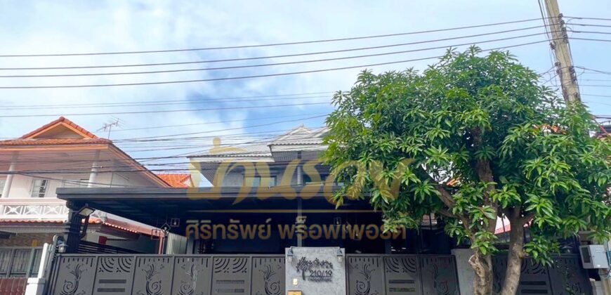 บ้านเดี่ยว 2 ชั้น หมู่บ้านเด่นชัย ซอยมังกร – แพรกษา ใกล้นิคมอุตสาหกรรมบางปูและทางด่วนกาญขนาภิเษก