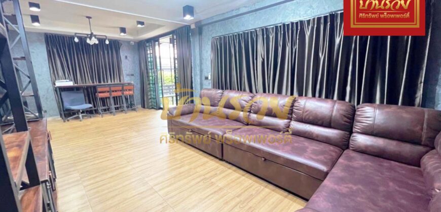 บ้านเดี่ยว 2 ชั้น หมู่บ้านเด่นชัย ซอยมังกร – แพรกษา ใกล้นิคมอุตสาหกรรมบางปูและทางด่วนกาญขนาภิเษก