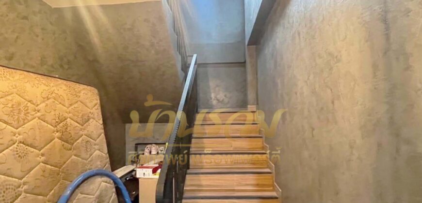 บ้านเดี่ยว 2 ชั้น หมู่บ้านเด่นชัย ซอยมังกร – แพรกษา ใกล้นิคมอุตสาหกรรมบางปูและทางด่วนกาญขนาภิเษก