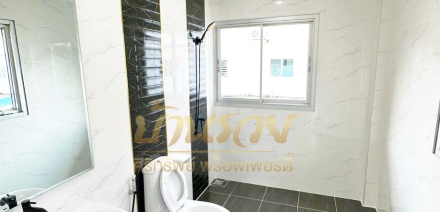 บ้านเดี่ยว 2 ชั้น หมู่บ้านไอริส ออคิด พาร์ค ใกล้โลตัส ศรีนครินทร์ รีโนเวทใหม่ทั้งหลัง พร้อมเข้าอยู่