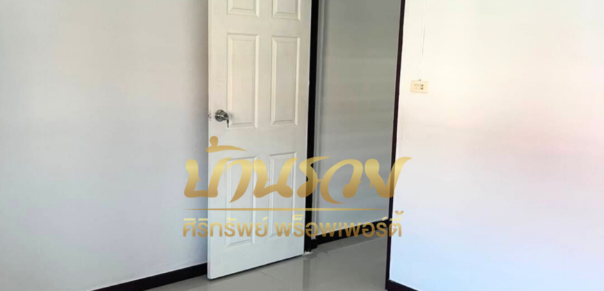 ทาวน์เฮ้าส์ 2 ชั้น *ถนนเมน หมู่บ้านจิตภาวรรณ 11 ธัญบุรี รีโนเวทใหม่ทั้งหลัง พร้อมเข้าอยู่