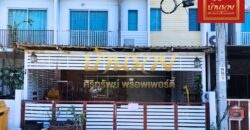 ทาวน์เฮ้าส์ 2 ชั้น หมู่บ้านเดอะคอนเนค12A สุวรรณภูมิ เฟส 1 ซอยกิ่งแก้ว 37 ใกล้สนามบินสุวรรณภูมิ พร้อมเข้าอยู่