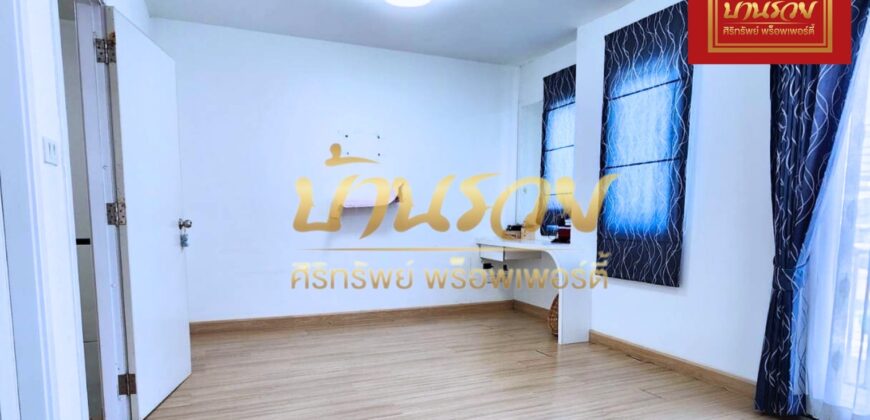 ทาวน์เฮ้าส์ 2 ชั้น หมู่บ้านเดอะคอนเนค12A สุวรรณภูมิ เฟส 1 ซอยกิ่งแก้ว 37 ใกล้สนามบินสุวรรณภูมิ พร้อมเข้าอยู่