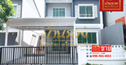 บ้านแฝด 2 ชั้น หมู่บ้านเดอะวิลเลจ บางนา-ตราด กม.10 ซอยมหาชัย ใกล้เมกาบางนา บ้านรีโนเวทใหม่ พร้อมเข้าอยู่