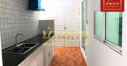 บ้านแฝด 2 ชั้น หมู่บ้านเดอะวิลเลจ บางนา-ตราด กม.10 ซอยมหาชัย ใกล้เมกาบางนา บ้านรีโนเวทใหม่ พร้อมเข้าอยู่