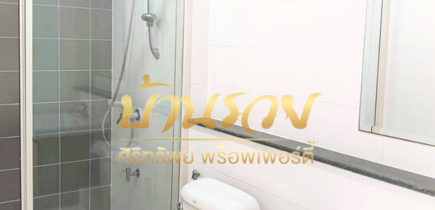 บ้านแฝด 2 ชั้น หมู่บ้านเดอะวิลเลจ บางนา-ตราด กม.10 ซอยมหาชัย ใกล้เมกาบางนา บ้านรีโนเวทใหม่ พร้อมเข้าอยู่