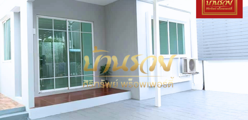 บ้านแฝด 2 ชั้น หมู่บ้านเดอะวิลเลจ บางนา-ตราด กม.10 ซอยมหาชัย ใกล้เมกาบางนา บ้านรีโนเวทใหม่ พร้อมเข้าอยู่