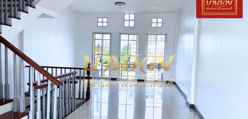 อาคารพาณิชย์ #ติดถนนใหญ่ หมู่บ้านปัญญาซิตี้สแควร์ ถ.รามอินทรา เขตคลองสามวา รีโนเวทใหม่ทั้งหลัง วัสดุพรีเมี่ยม