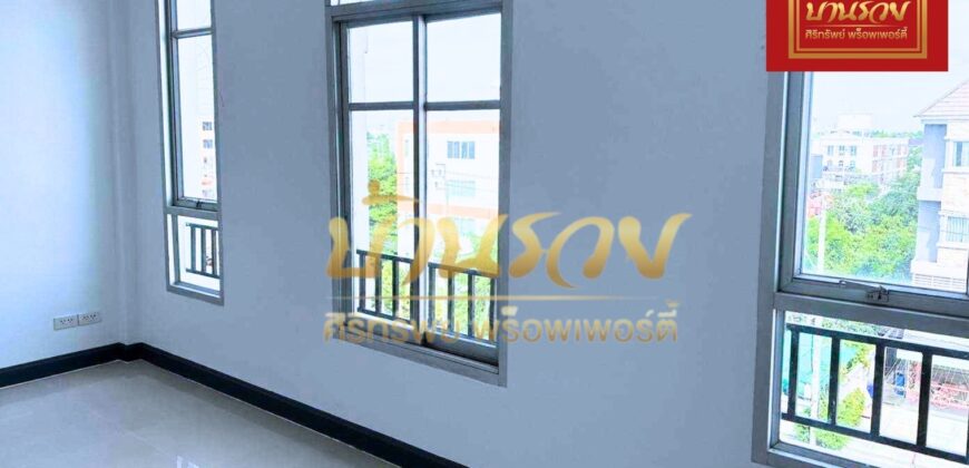 อาคารพาณิชย์ #ติดถนนใหญ่ หมู่บ้านปัญญาซิตี้สแควร์ ถ.รามอินทรา เขตคลองสามวา รีโนเวทใหม่ทั้งหลัง วัสดุพรีเมี่ยม