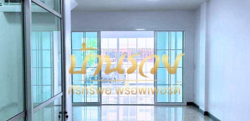 อาคารพาณิชย์ #ติดถนนใหญ่ หมู่บ้านปัญญาซิตี้สแควร์ ถ.รามอินทรา เขตคลองสามวา รีโนเวทใหม่ทั้งหลัง วัสดุพรีเมี่ยม