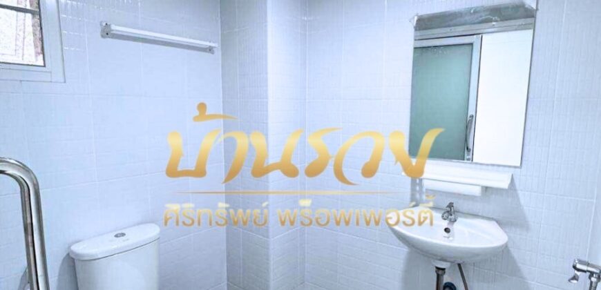 อาคารพาณิชย์ 4 ชั้น หมู่บ้านรุ่งนภาเพลส ซอยร่มเกล้า 16 ใกล้ Airport link สถานีลาดกระบัง เปลี่ยนวัสดุรีโนเวทใหม่ วัสดุพรีเมี่ยม