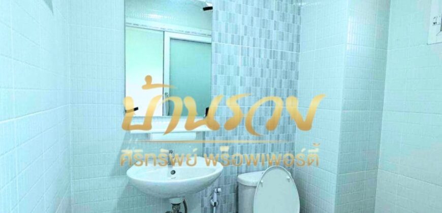 อาคารพาณิชย์ 4 ชั้น หมู่บ้านรุ่งนภาเพลส ซอยร่มเกล้า 16 ใกล้ Airport link สถานีลาดกระบัง เปลี่ยนวัสดุรีโนเวทใหม่ วัสดุพรีเมี่ยม