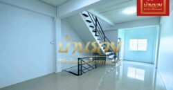 อาคารพาณิชย์ 4 ชั้น หมู่บ้านรุ่งนภาเพลส ซอยร่มเกล้า 16 ใกล้ Airport link สถานีลาดกระบัง เปลี่ยนวัสดุรีโนเวทใหม่ วัสดุพรีเมี่ยม