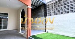 ทาวน์เฮ้าส์ 2 ชั้น หมู่บ้านไทยสมบูรณ์ ถนนประชาอุทิศ 90 ใกล้ทางด่วนสุขสวัสดิ์ บ้านรีโนเวทใหม่พร้อมเข้าอยู่