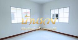 ทาวน์เฮ้าส์ 2 ชั้น หมู่บ้านไทยสมบูรณ์ ถนนประชาอุทิศ 90 ใกล้ทางด่วนสุขสวัสดิ์ บ้านรีโนเวทใหม่พร้อมเข้าอยู่