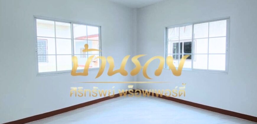 ทาวน์เฮ้าส์ 2 ชั้น หมู่บ้านไทยสมบูรณ์ ถนนประชาอุทิศ 90 ใกล้ทางด่วนสุขสวัสดิ์ บ้านรีโนเวทใหม่พร้อมเข้าอยู่