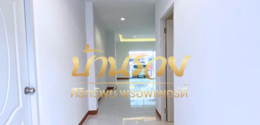 ทาวน์เฮ้าส์ 2 ชั้น หมู่บ้านไทยสมบูรณ์ ถนนประชาอุทิศ 90 ใกล้ทางด่วนสุขสวัสดิ์ บ้านรีโนเวทใหม่พร้อมเข้าอยู่