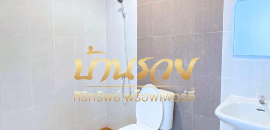 ทาวน์เฮ้าส์ 2 ชั้น หมู่บ้านไทยสมบูรณ์ ถนนประชาอุทิศ 90 ใกล้ทางด่วนสุขสวัสดิ์ บ้านรีโนเวทใหม่พร้อมเข้าอยู่