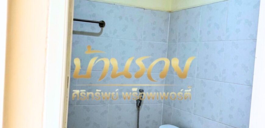 ทาวน์เฮ้าส์ 2ชั้น หมู่บ้านชายคลอง เทพารักษ์ กม.25 (ซอยคิงคอง) ใกล้นิคมบางพลี บ้านรีโนเวทใหม่ ตกแต่งพร้อมเข้าอยู่