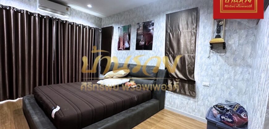 บ้านแฝด 2ชั้น หมู่บ้าน เอเรส แพรกษา ใกล้นิคมบางปู ตกแต่งใหม่พร้อมเข้าอยู่