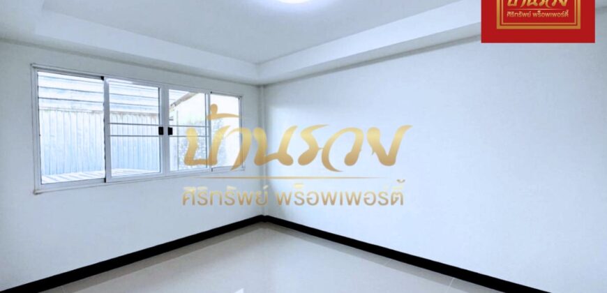 ทาวน์เฮ้าส์ 2 ชั้น หมู่บ้านไทรงาม ใกล้สถานีการเคหะรถไฟฟ้า ตกแต่งรีโนเวทใหม่ พร้อมอยู่อาศัย
