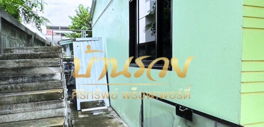 ตึก2ชั้น 5ห้อง ซอยหมู่บ้านร่มเย็น3(ชุมชนเฟื่องฟ้า) ใกล้BTSแพรกษา ห่างถนนสุขุมวิทเพียง 200เมตร