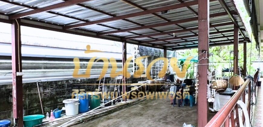 ตึก2ชั้น 5ห้อง ซอยหมู่บ้านร่มเย็น3(ชุมชนเฟื่องฟ้า) ใกล้BTSแพรกษา ห่างถนนสุขุมวิทเพียง 200เมตร