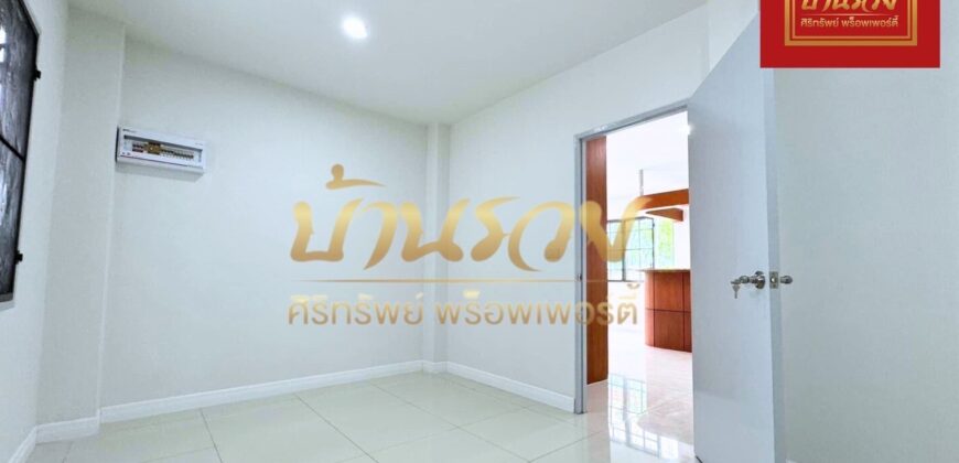 บ้านเดี่ยว 2 ชั้น ม.วรารมย์ ซอยประชาอุทิศ 98 สุขสวัสดิ์ ใกล้ทางด่วนกาญจนาภิเษก บ้านรีโนเวทใหม่ทั้งหลัง