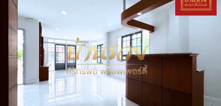 บ้านเดี่ยว 2 ชั้น ม.วรารมย์ ซอยประชาอุทิศ 98 สุขสวัสดิ์ ใกล้ทางด่วนกาญจนาภิเษก บ้านรีโนเวทใหม่ทั้งหลัง