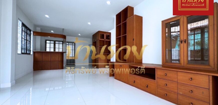 บ้านเดี่ยว 2 ชั้น ม.วรารมย์ ซอยประชาอุทิศ 98 สุขสวัสดิ์ ใกล้ทางด่วนกาญจนาภิเษก บ้านรีโนเวทใหม่ทั้งหลัง