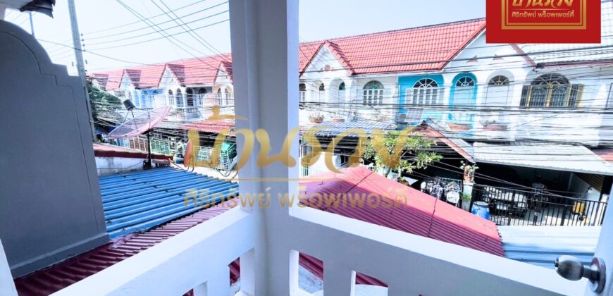 ทาวน์เฮ้าส์ 2 ชั้น หมู่บ้านกล่อมพิรุณ แพรกษา ซอยมังกร-ขจรวิทย์ บ้านรีโนเวทใหม่ทั้งหลัง บ้านผ่อนค่างวดน้อย ถูกกว่าเช่า
