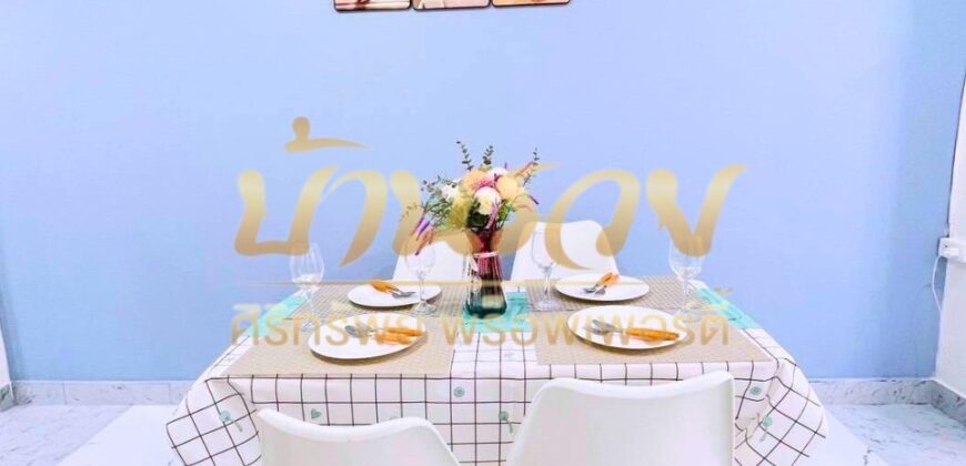 ทาวน์เฮ้าส์ 2 ชั้น หมู่บ้านเทพารักษ์ กม.25 (ซอยคิงคอง) ใกล้นิคมเมืองใหม่บางพลี พร้อมเข้าอยู่