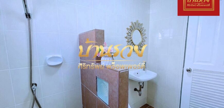 บ้านเดี่ยวชั้นเดียว หมู่บ้านชายคลอง เทพารักษ์ กม.25 (ซอยคิงคอง) ใกล้นิคมบางพลี บ้านรีโนเวทใหม่ ตกแต่งพร้อมเข้าอยู่