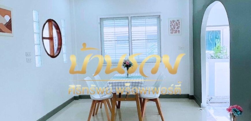 บ้านเดี่ยวชั้นเดียว หมู่บ้านชายคลอง เทพารักษ์ กม.25 (ซอยคิงคอง) ใกล้นิคมบางพลี บ้านรีโนเวทใหม่ ตกแต่งพร้อมเข้าอยู่