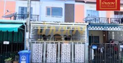 ทาวน์เฮ้าส์ 2 ชั้น หมู่บ้านชายคลอง เทพารักษ์ กม.25 (ซอยคิงคอง) ใกล้นิคมบางพลี บ้านรีโนเวทใหม่ ตกแต่งพร้อมเข้าอยู่