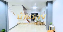 ทาวน์เฮ้าส์ 2 ชั้น หมู่บ้านชายคลอง เทพารักษ์ กม.25 (ซอยคิงคอง) ใกล้นิคมบางพลี บ้านรีโนเวทใหม่ ตกแต่งพร้อมเข้าอยู่