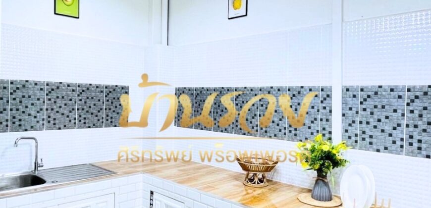 ทาวน์เฮ้าส์ 2 ชั้น หมู่บ้านชายคลอง เทพารักษ์ กม.25 (ซอยคิงคอง) ใกล้นิคมบางพลี บ้านรีโนเวทใหม่ ตกแต่งพร้อมเข้าอยู่