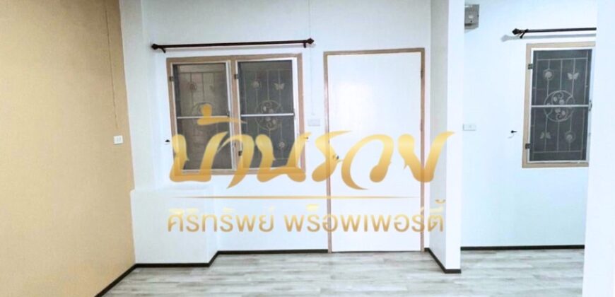 เอื้ออาทร เทพารักษ์ 3 ตึก 87 ชั้น 4 ถนนเทพารักษ์ – สำโรง ใกล้สี่แยกเทพารักษ์ และสถานีรถไฟฟ้า ห้องรีโนเวทใหม่