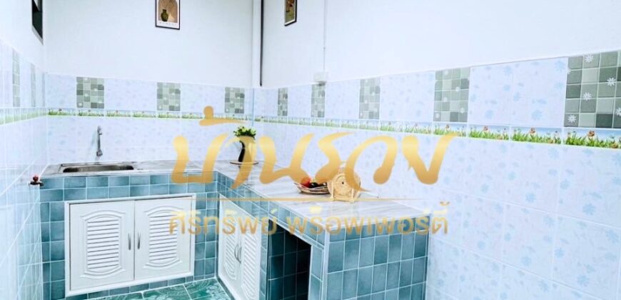 ทาวน์เฮ้าส์ 2 ชั้น หมู่บ้านเทพารักษ์ กม.25 (ซอยคิงคอง) ใกล้นิคมเมืองใหม่บางพลี พร้อมเข้าอยู่