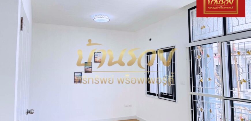 หมู่บ้านแอมมิตี้ บางนา-เทพารักษ์ (ในเครือกัลปพฤกษ์) บ้านรีโนเวทใหม่ พร้อมเข้าอยู่