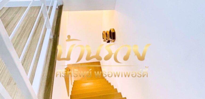 หมู่บ้านแอมมิตี้ บางนา-เทพารักษ์ (ในเครือกัลปพฤกษ์) บ้านรีโนเวทใหม่ พร้อมเข้าอยู่