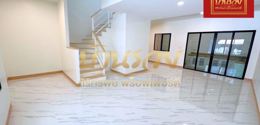 ทาวน์เฮ้าส์ 2 ชั้น หมู่บ้านเดอะคอนเนค สุวรรณภูมิ 2 ซอยกิ่งแก้ว 37 ถนนกิ่งแก้ว รีโนเวทใหม่ พร้อมเข้าอยู่