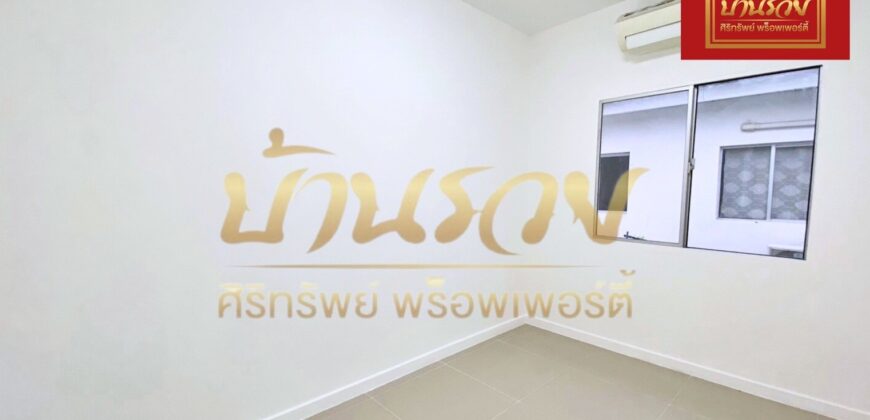 ทาวน์เฮาส์ 2 ชั้น *หลังมุม หมู่บ้านพฤกษา 77/2 สุขสวัสดิ์ พระสมุทรเจดีย์ รีโนเวทใหม่พร้อมเข้าอยู่