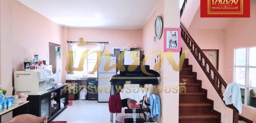 บ้านแฝด 2 ชั้น หมู่บ้าน ปัญฐิญา เเพรกษา ใกล้นิคมอุตสาหกรรมบางปู ตกแต่งพร้อมอยู่อาศัย