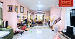 บ้านแฝด 2 ชั้น หมู่บ้าน ปัญฐิญา เเพรกษา ใกล้นิคมอุตสาหกรรมบางปู ตกแต่งพร้อมอยู่อาศัย