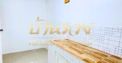 ทาวน์เฮ้าส์ 2 ชั้น หมู่บ้านชายคลอง เทพารักษ์ กม.25 (ซอยคิงคอง) ใกล้นิคมบางพลี บ้านรีโนเวทใหม่ ตกแต่งพร้อมเข้าอยู่